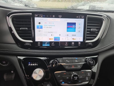 2027 Chrysler Pacifica Limited AWD