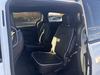 2026 Chrysler Pacifica Limited AWD