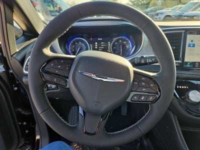 2026 Chrysler Pacifica Limited AWD