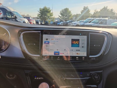 2026 Chrysler Pacifica Limited AWD