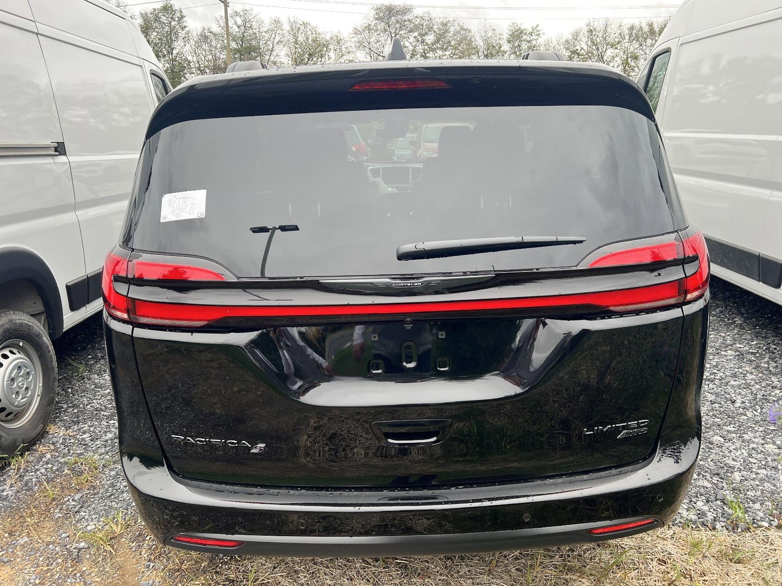 2026 Chrysler Pacifica Limited AWD