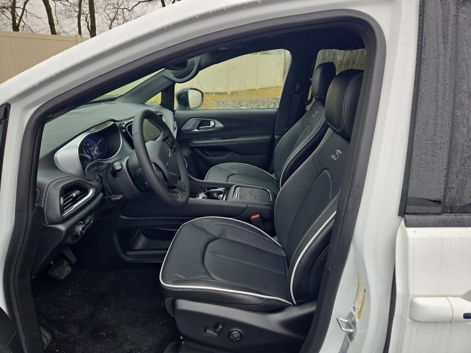 2026 Chrysler Pacifica Limited AWD