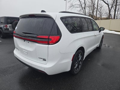 2026 Chrysler Pacifica Limited AWD