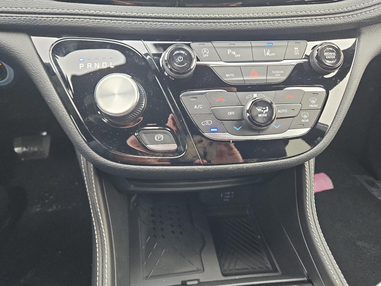 2026 Chrysler Pacifica Limited AWD