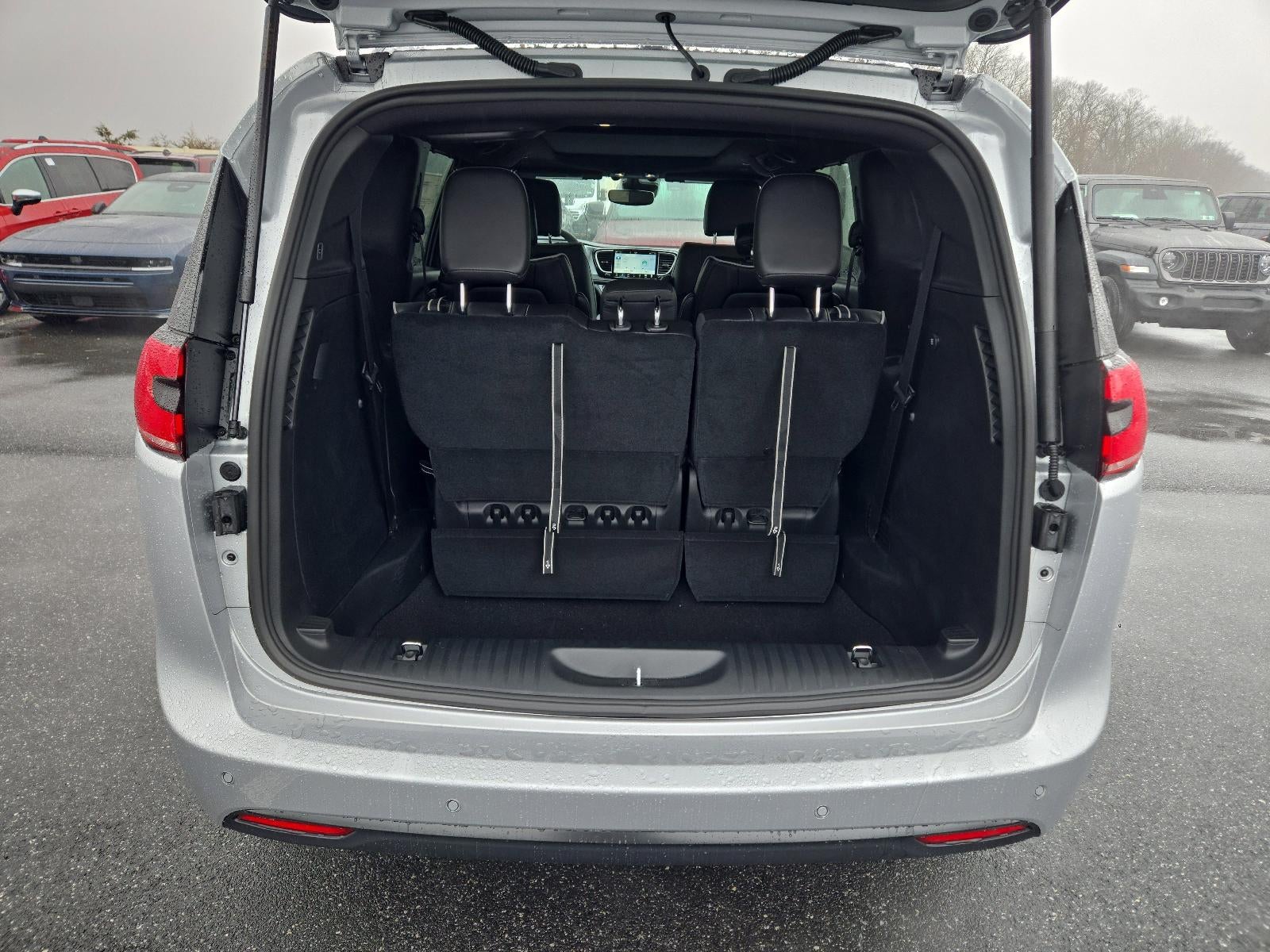 2026 Chrysler Pacifica Limited AWD