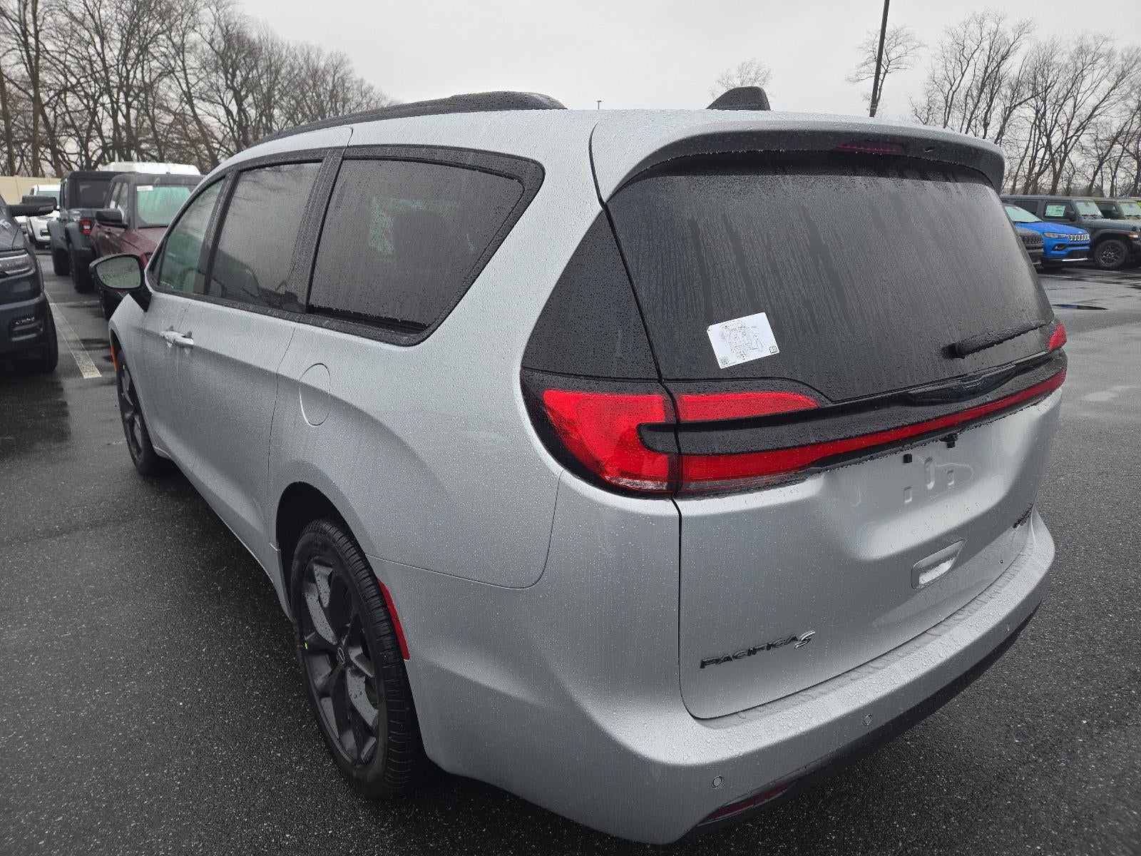 2026 Chrysler Pacifica Limited AWD