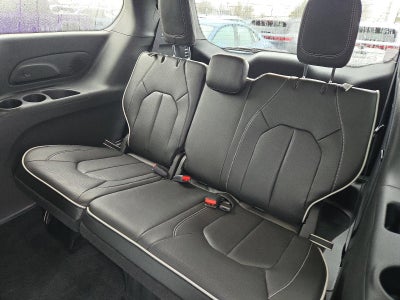 2026 Chrysler Pacifica Limited AWD