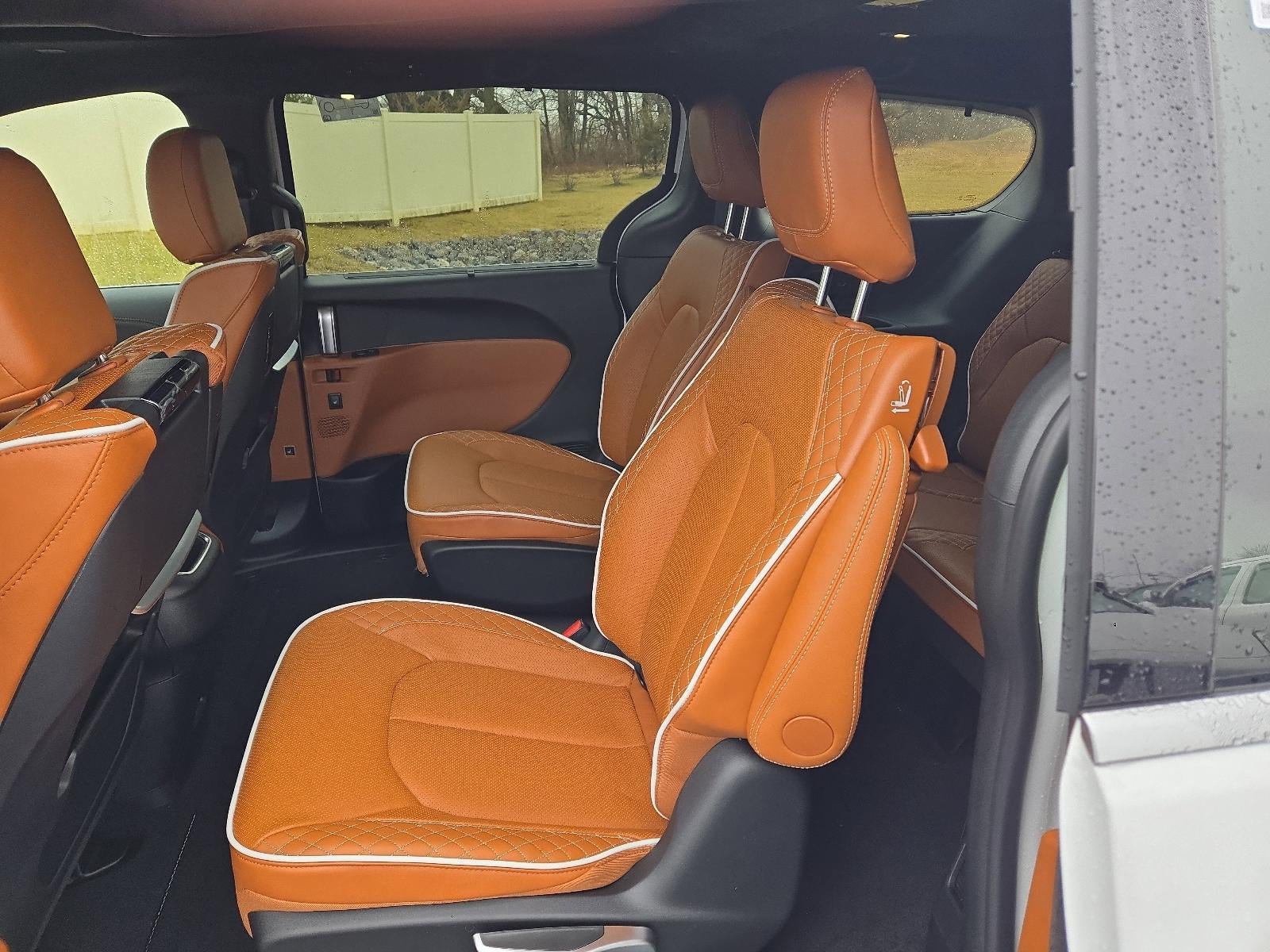 2026 Chrysler Pacifica Pinnacle AWD