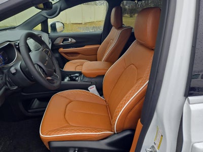 2026 Chrysler Pacifica Pinnacle AWD