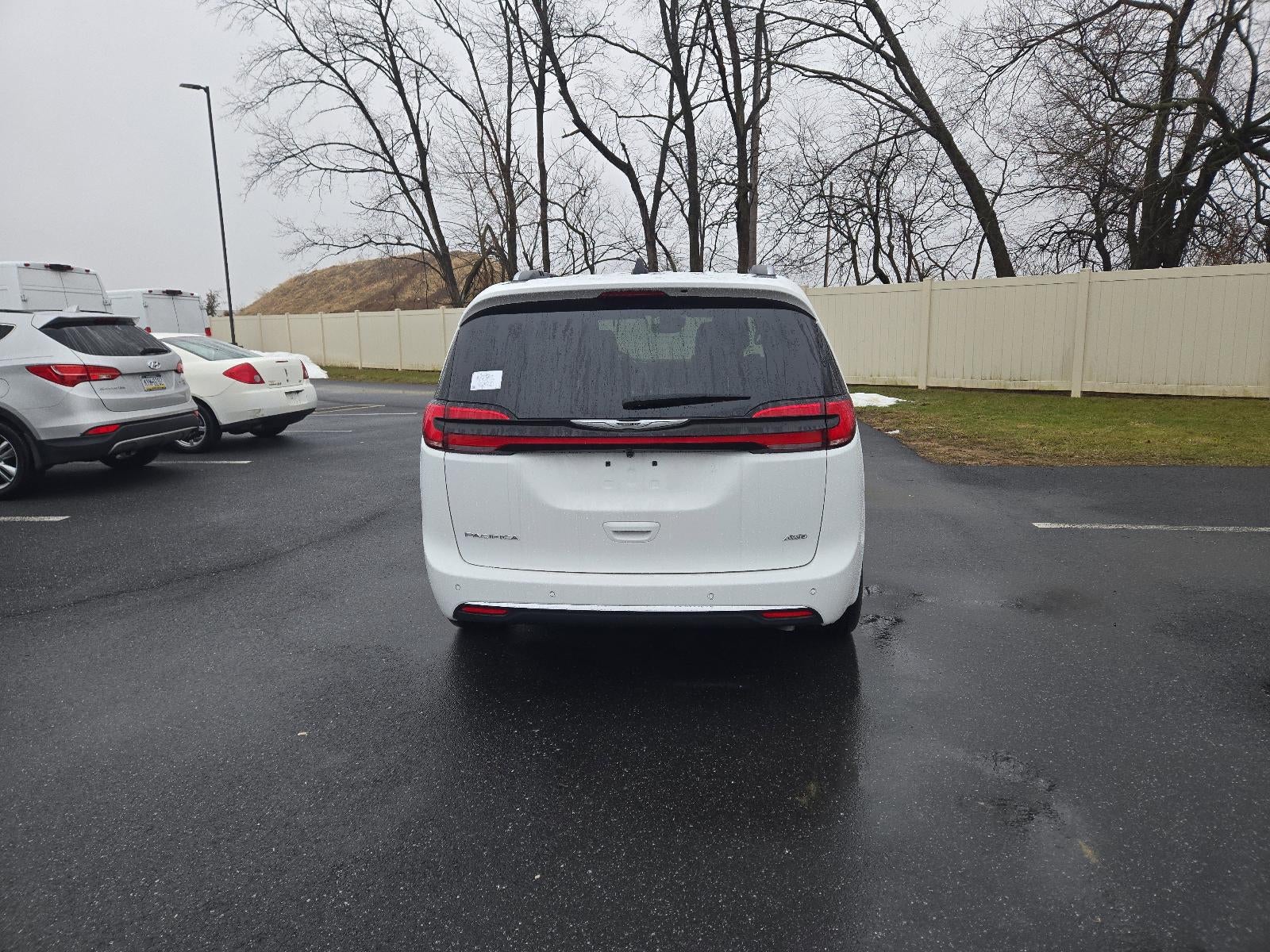 2026 Chrysler Pacifica Pinnacle AWD