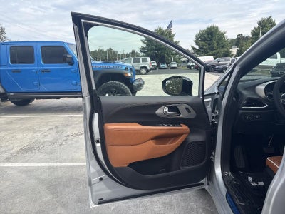 2026 Chrysler Pacifica Pinnacle AWD