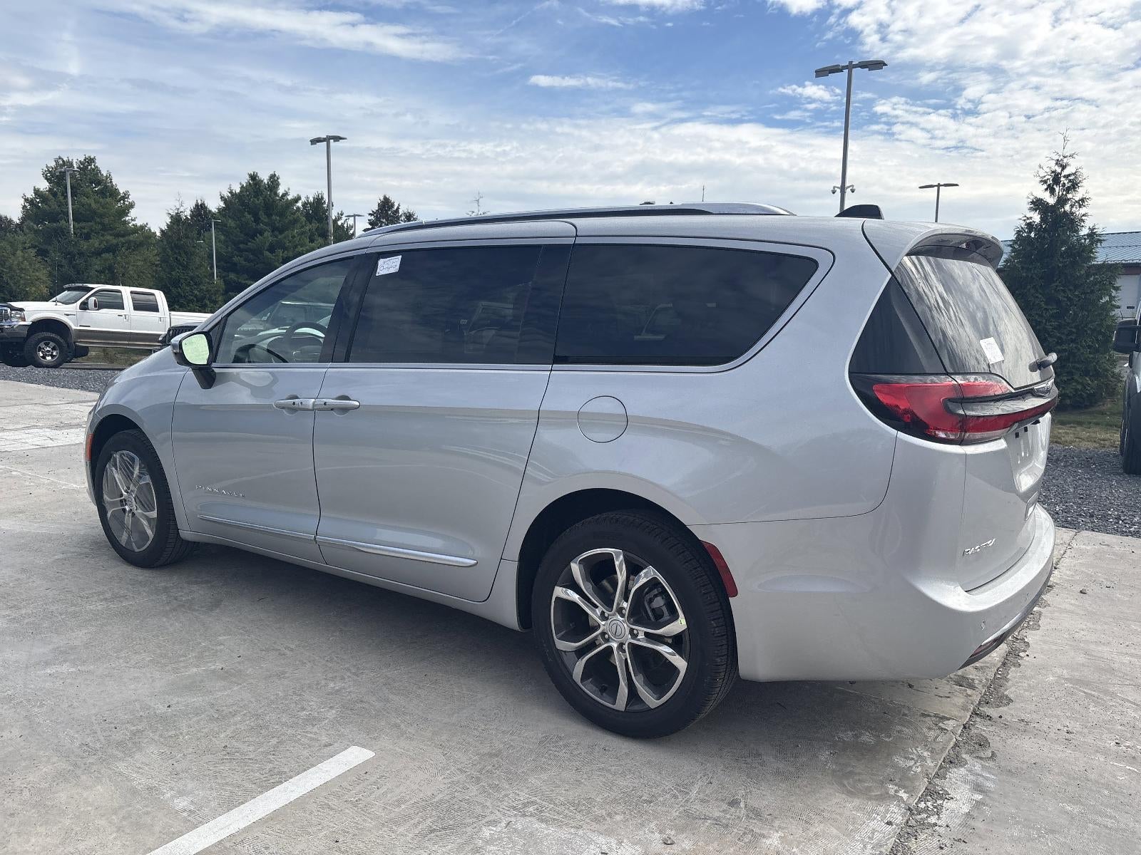 2026 Chrysler Pacifica Pinnacle AWD