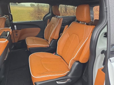 2026 Chrysler Pacifica Pinnacle AWD