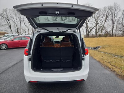 2026 Chrysler Pacifica Pinnacle AWD