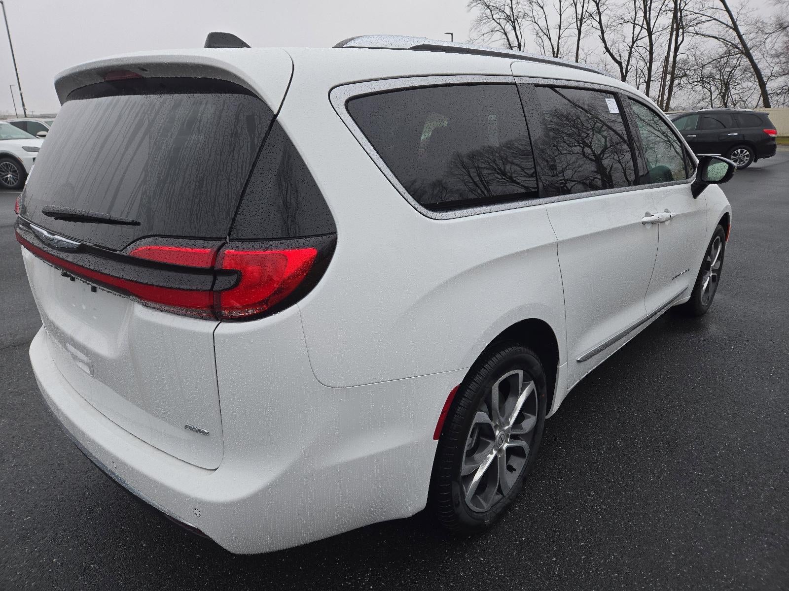 2026 Chrysler Pacifica Pinnacle AWD