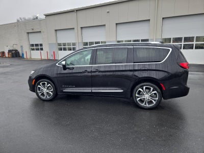 2026 Chrysler Pacifica Pinnacle AWD