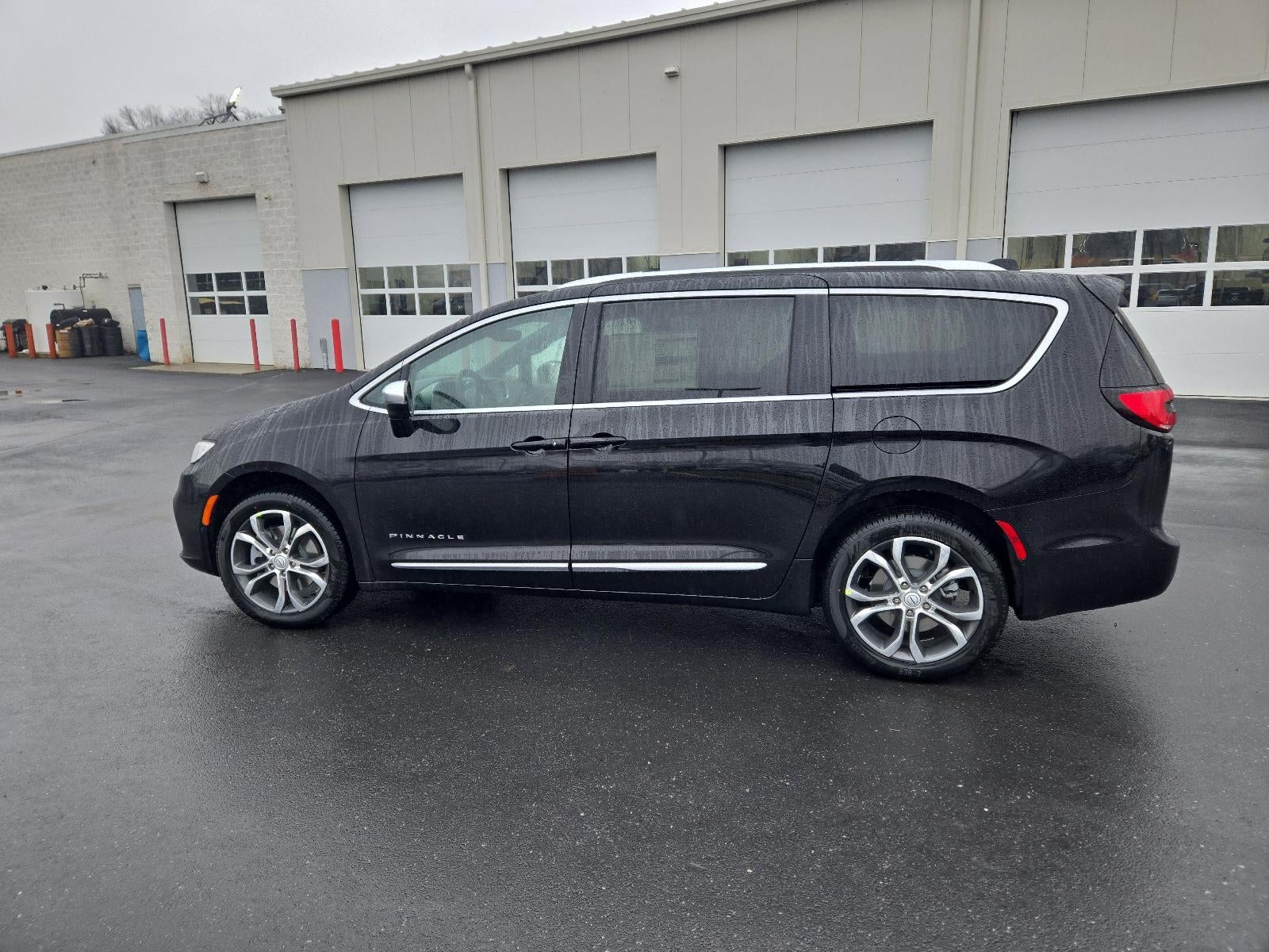 2026 Chrysler Pacifica Pinnacle AWD
