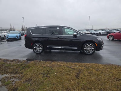 2026 Chrysler Pacifica Pinnacle AWD