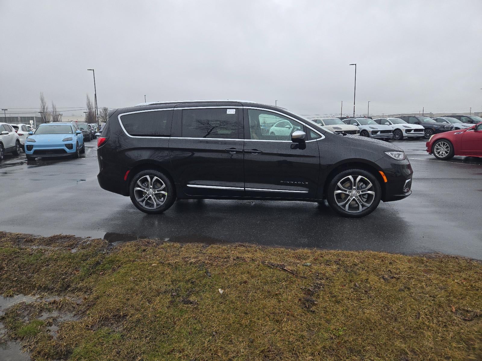 2026 Chrysler Pacifica Pinnacle AWD