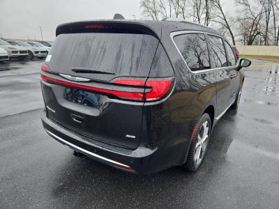 2026 Chrysler Pacifica Pinnacle AWD