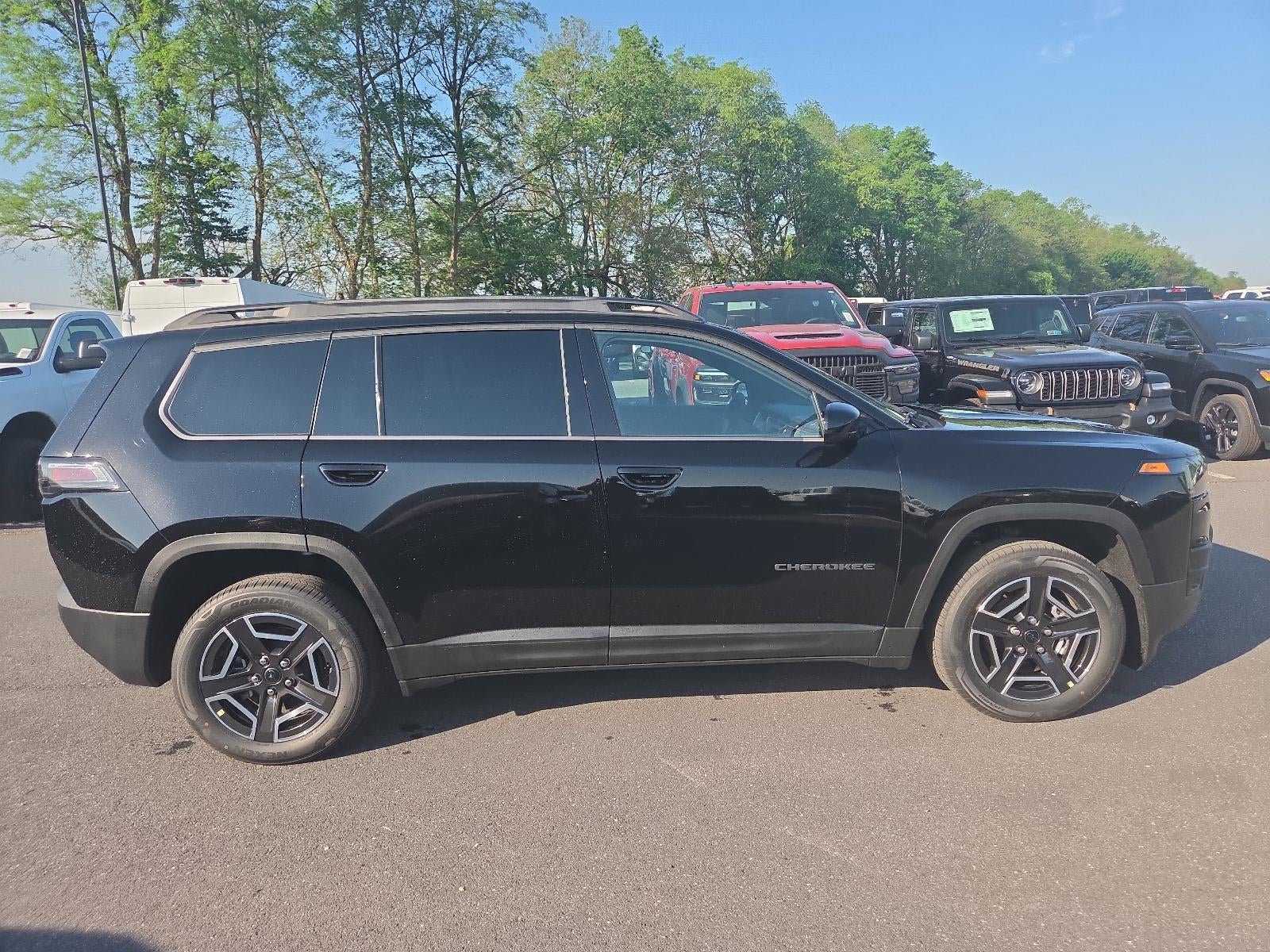 2026 Jeep Cherokee Laredo 4x4