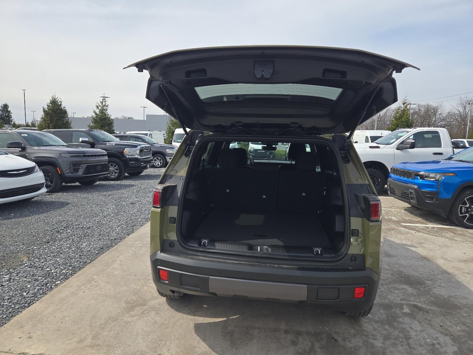 2026 Jeep Cherokee Laredo 4x4