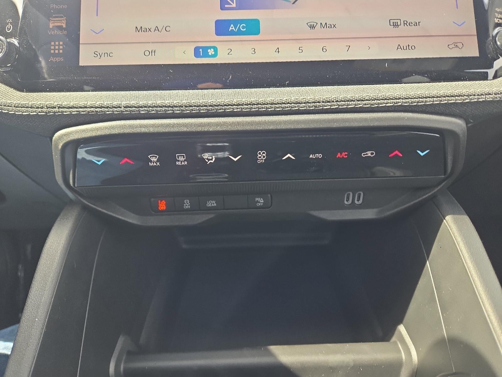 2026 Jeep Cherokee Laredo 4x4