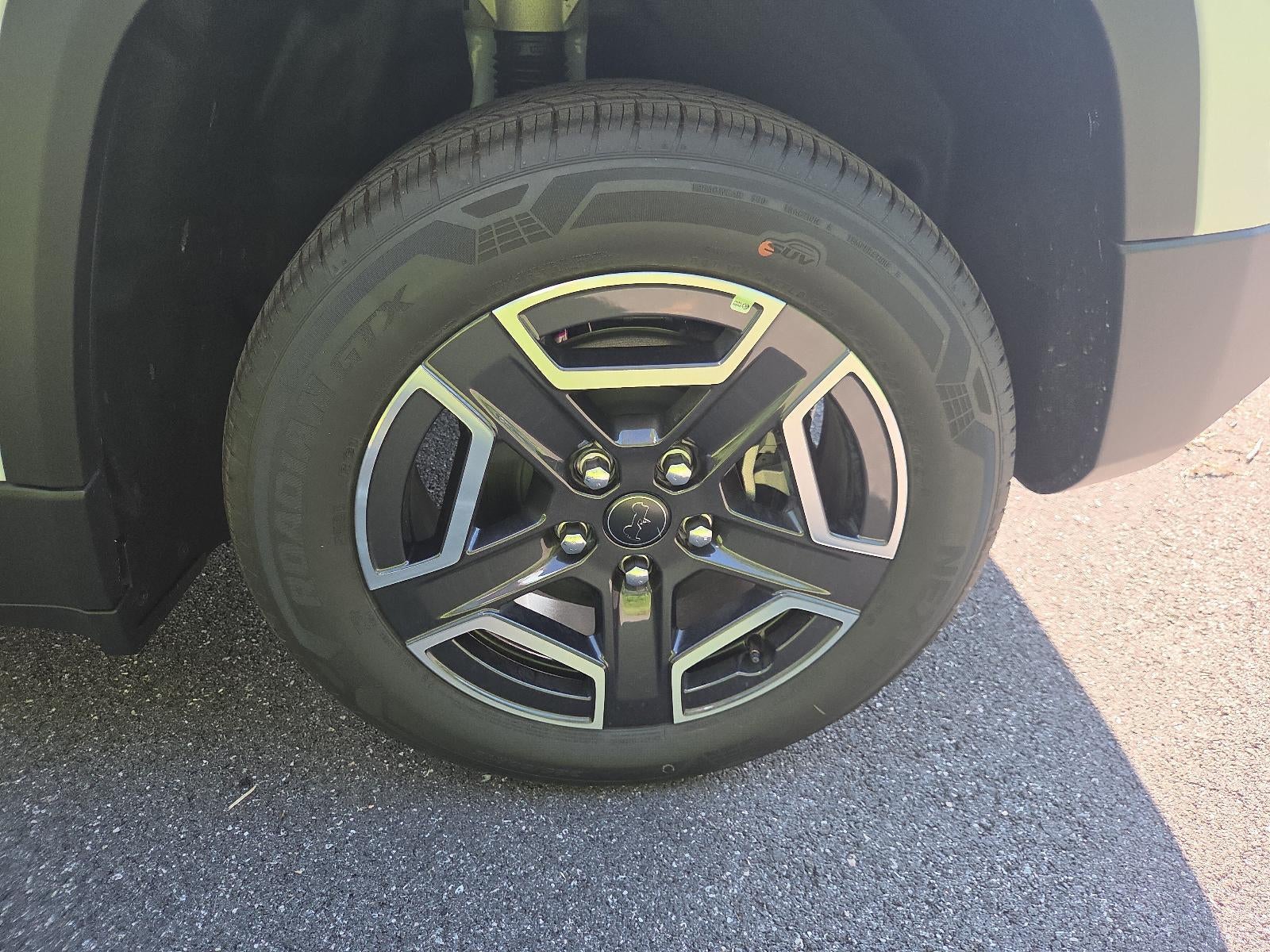 2026 Jeep Cherokee Laredo 4x4
