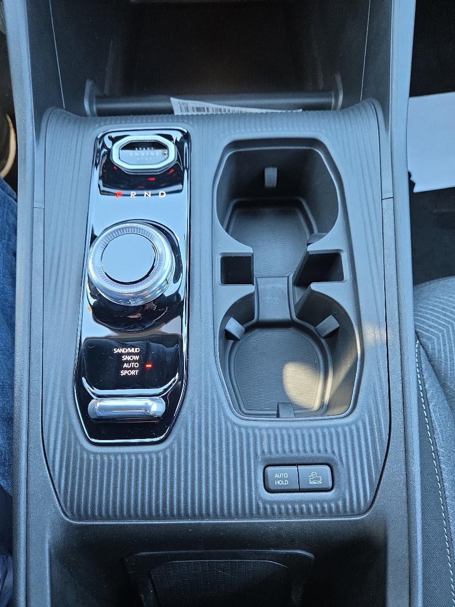 2026 Jeep Cherokee Laredo 4x4