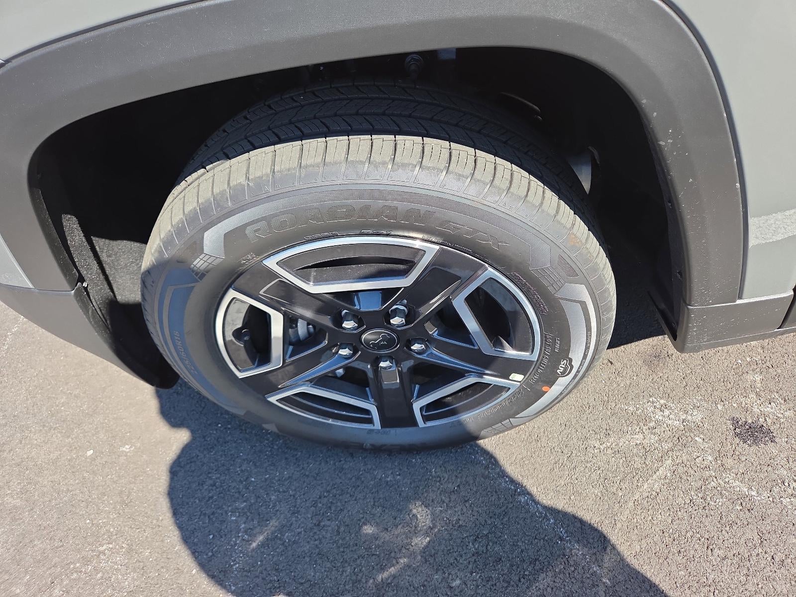 2026 Jeep Cherokee Laredo 4x4