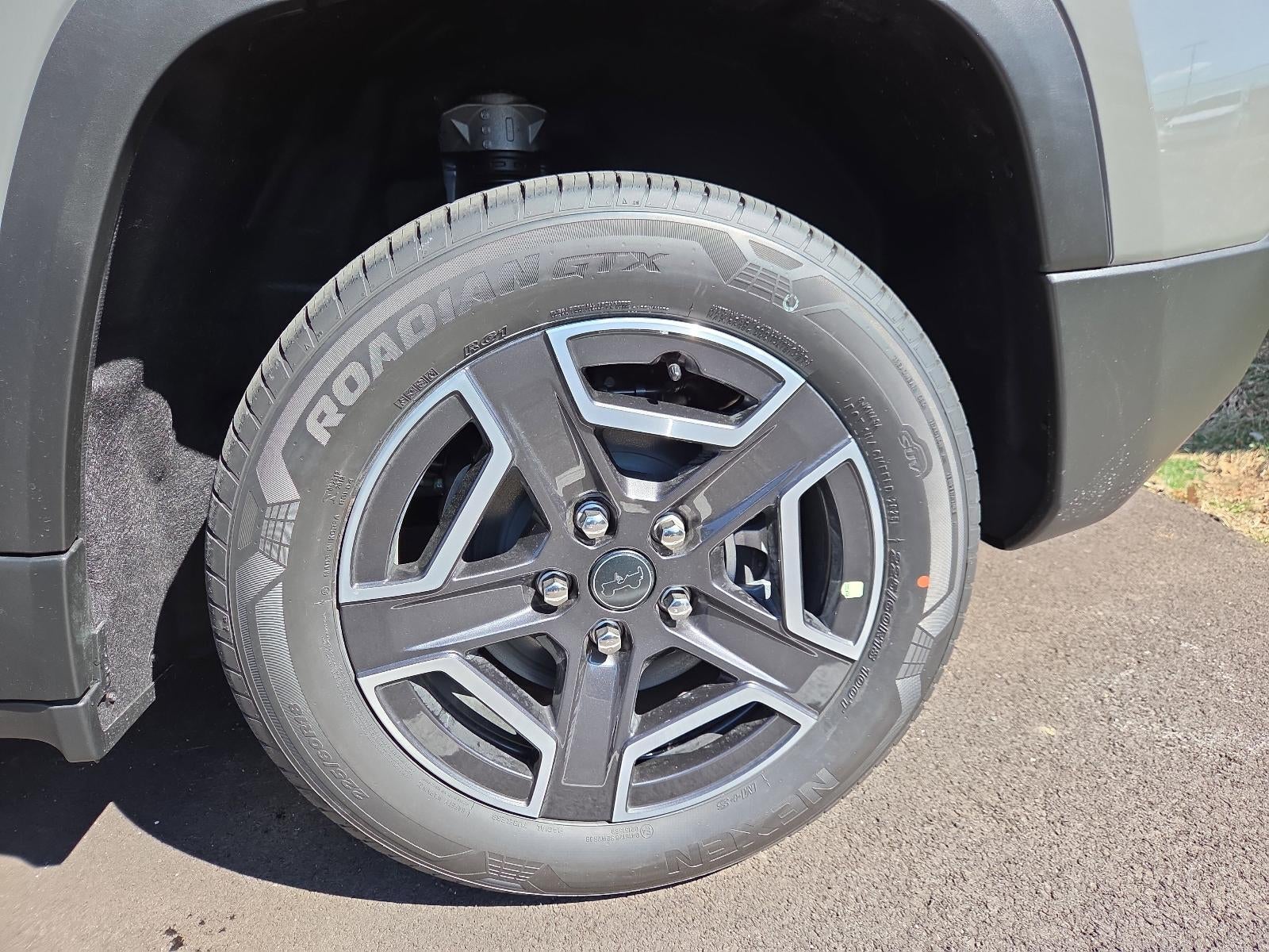 2026 Jeep Cherokee Laredo 4x4