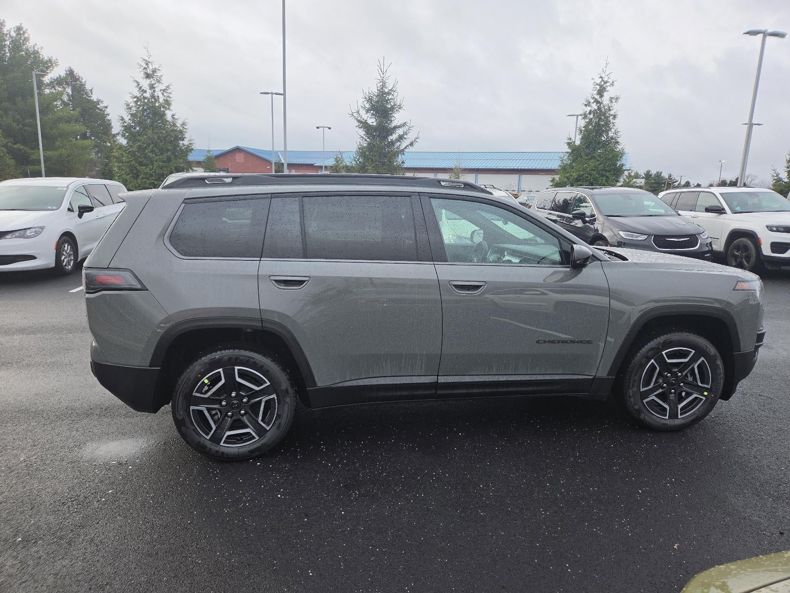 2026 Jeep Cherokee Laredo 4x4