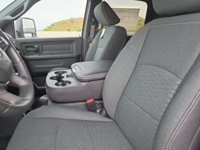2026 RAM 2500 Black Express 4x4 Crew Cab 6'4" Box