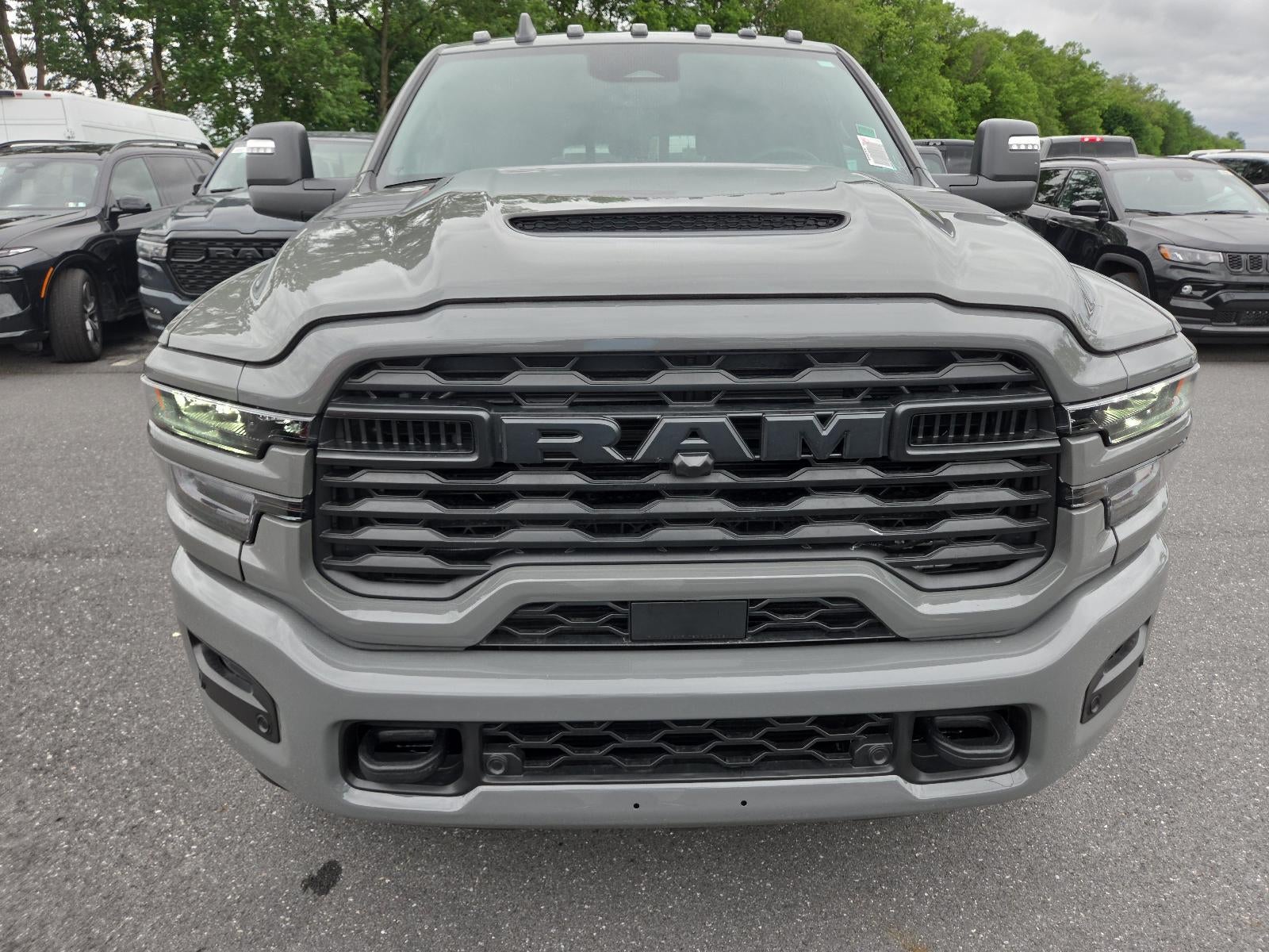 2026 RAM 2500 Black Express 4x4 Crew Cab 6'4" Box