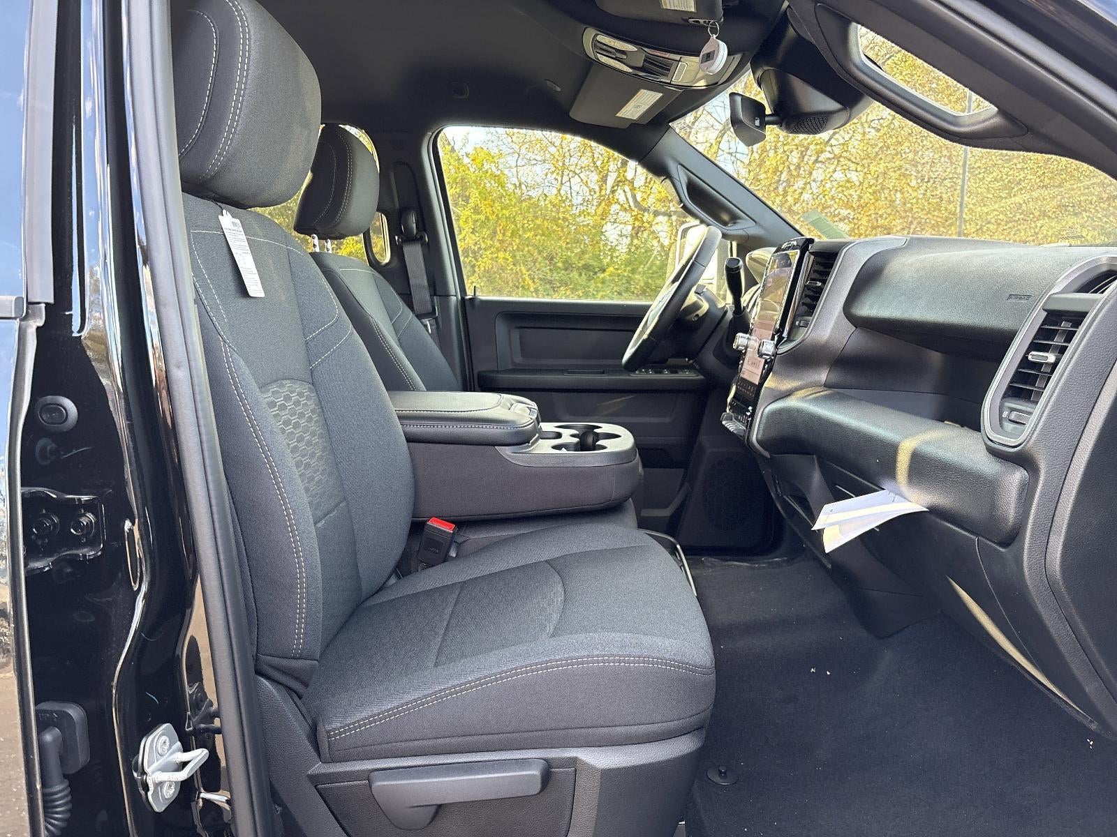 2025 RAM 2500 Tradesman 4x4 Crew Cab 6'4" Box