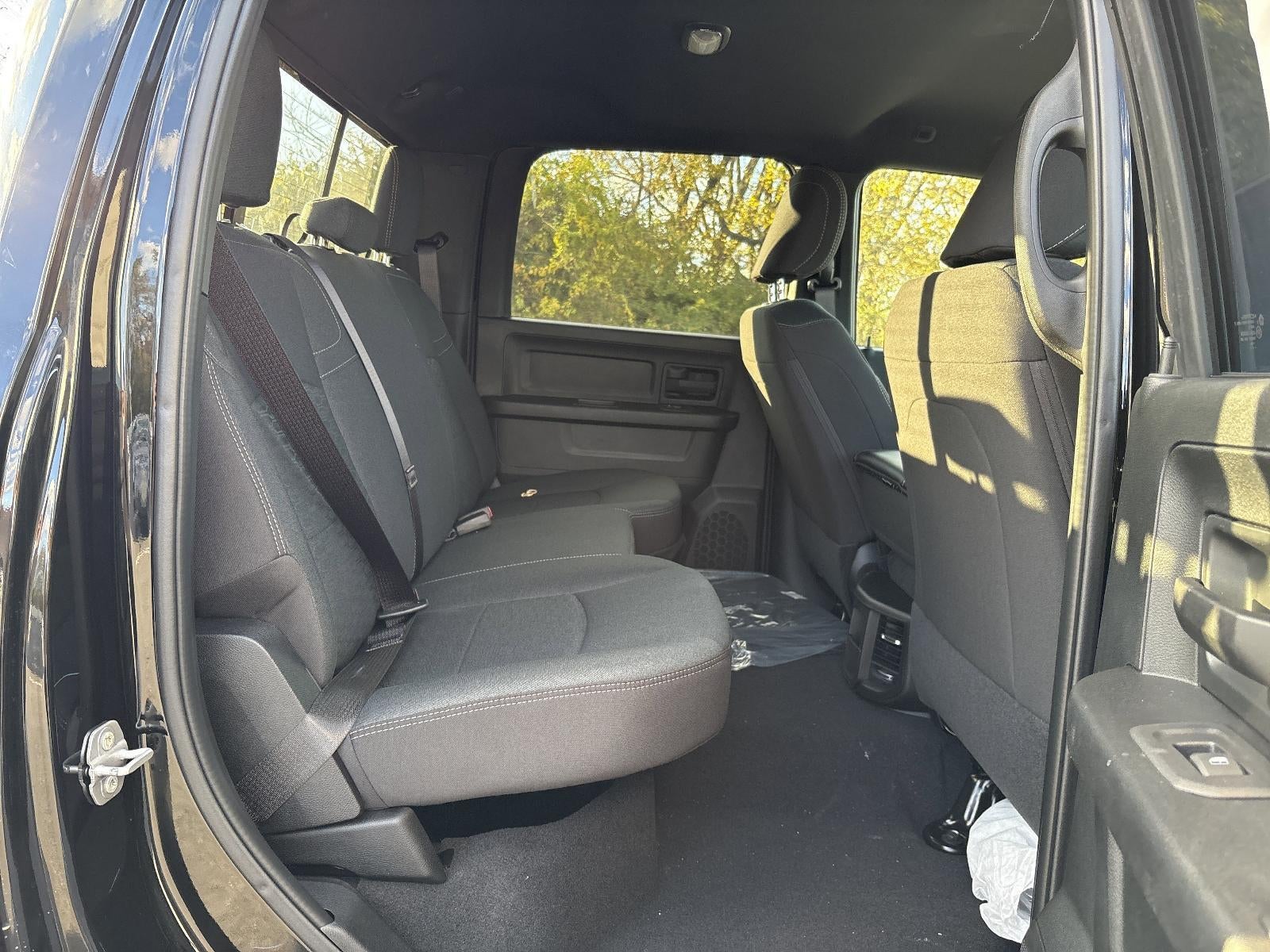 2025 RAM 2500 Tradesman 4x4 Crew Cab 6'4" Box