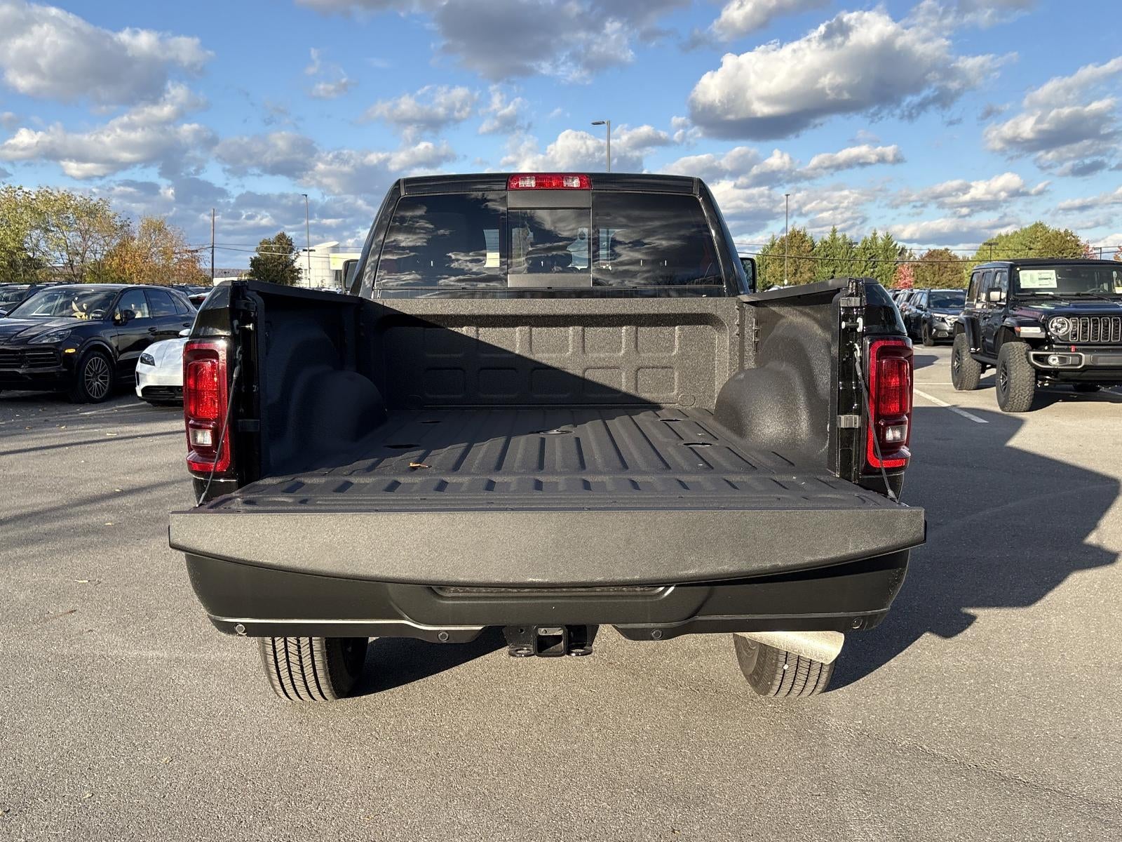 2025 RAM 2500 Tradesman 4x4 Crew Cab 6'4" Box