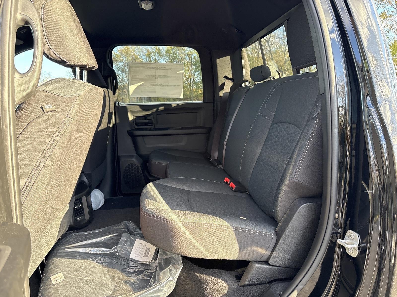 2025 RAM 2500 Tradesman 4x4 Crew Cab 6'4" Box