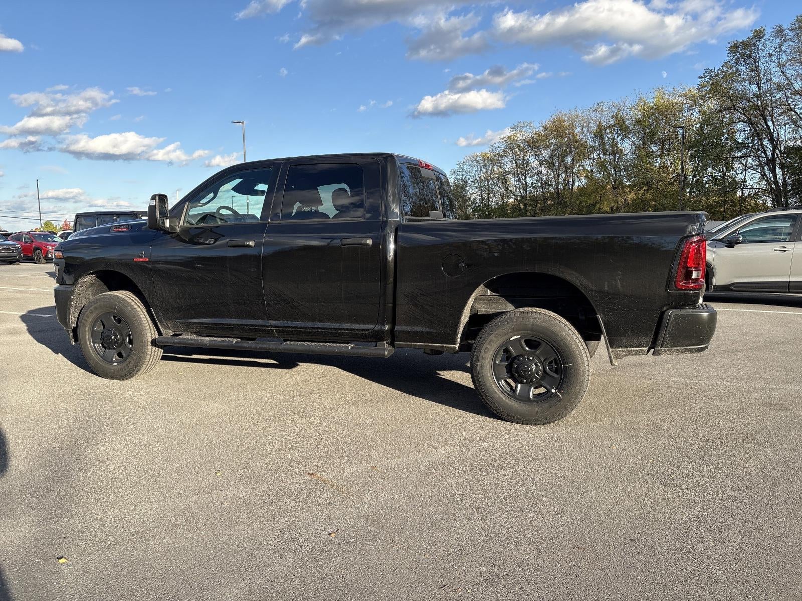 2025 RAM 2500 Tradesman 4x4 Crew Cab 6'4" Box