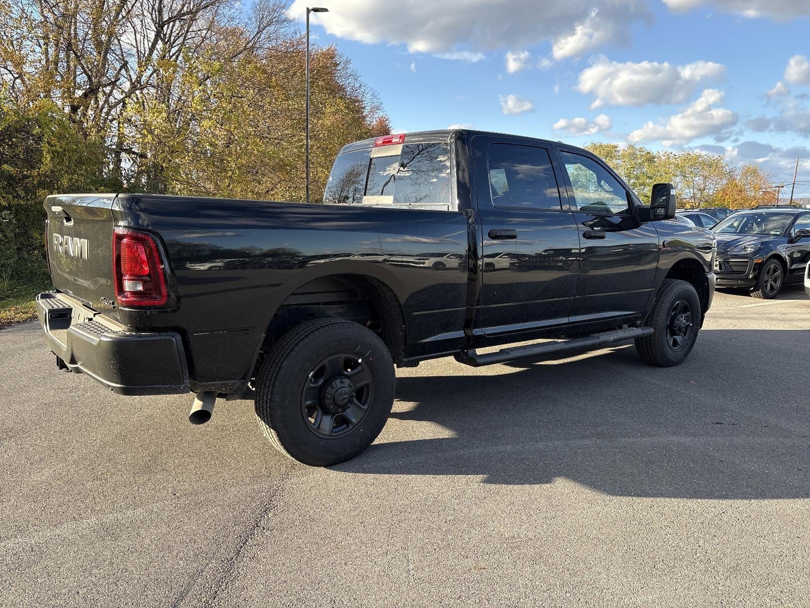 2025 RAM 2500 Tradesman 4x4 Crew Cab 6'4" Box