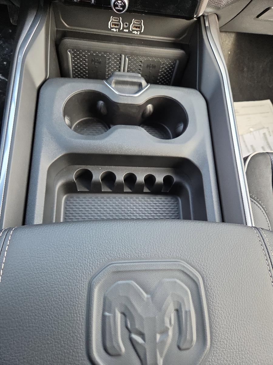 2026 RAM 3500 Laramie 4x4 Crew Cab 8' Box