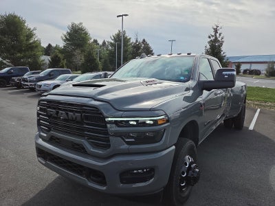 2026 RAM 3500 Laramie 4x4 Crew Cab 8' Box