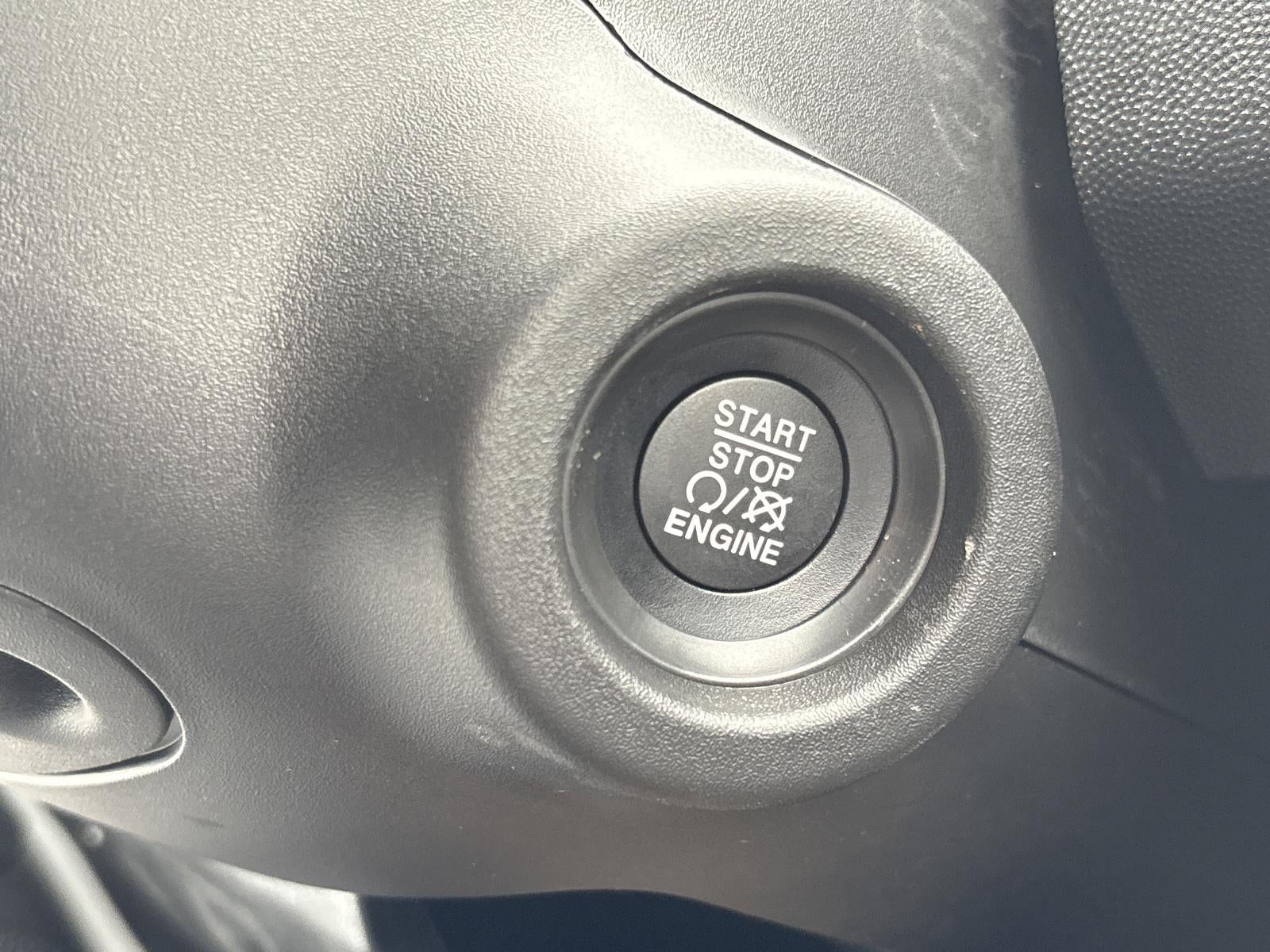 2026 RAM ProMaster Cargo Van Tradesman 1500 Low Roof 136" WB w/Pass Seat