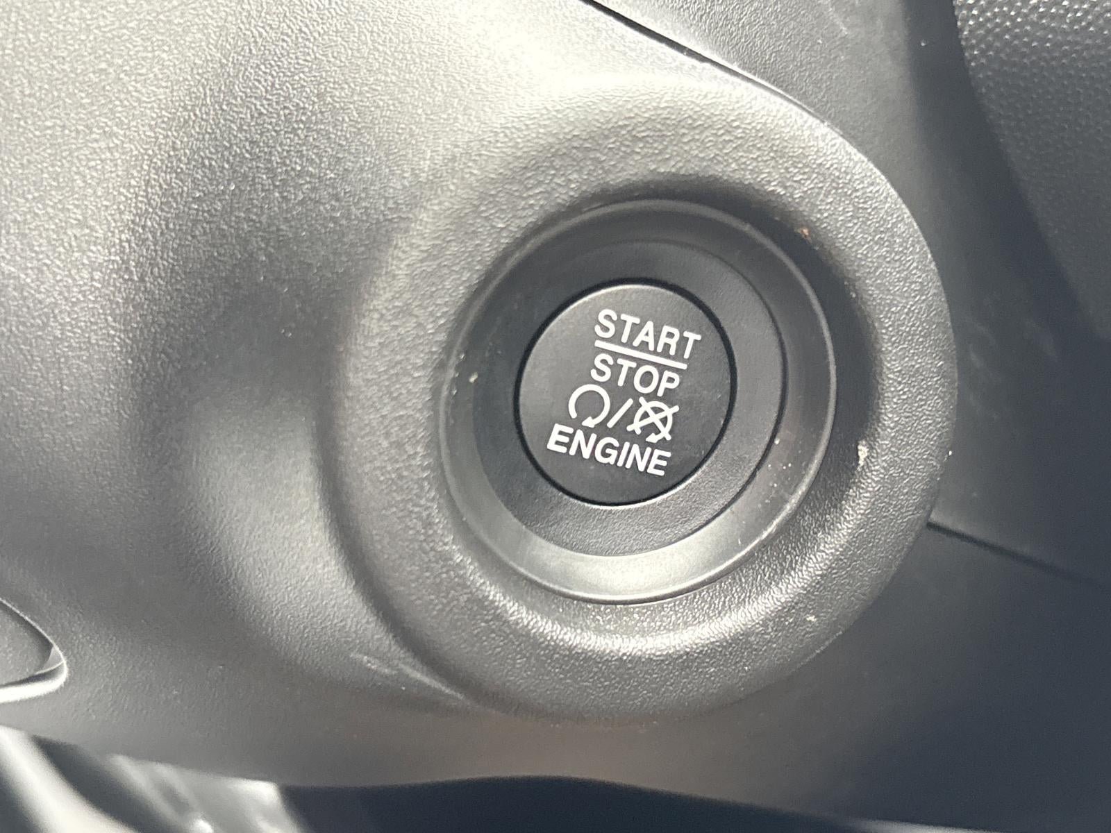 2026 RAM ProMaster Cargo Van Tradesman 1500 Low Roof 136" WB w/Pass Seat