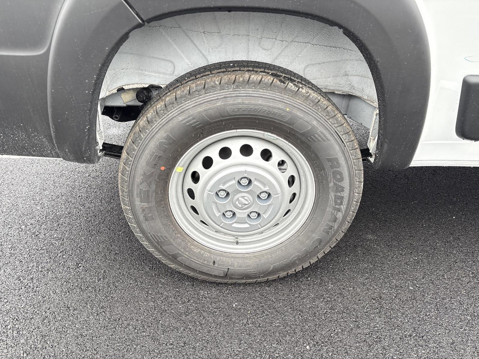 2026 RAM ProMaster Cargo Van Tradesman 1500 Low Roof 136" WB w/Pass Seat