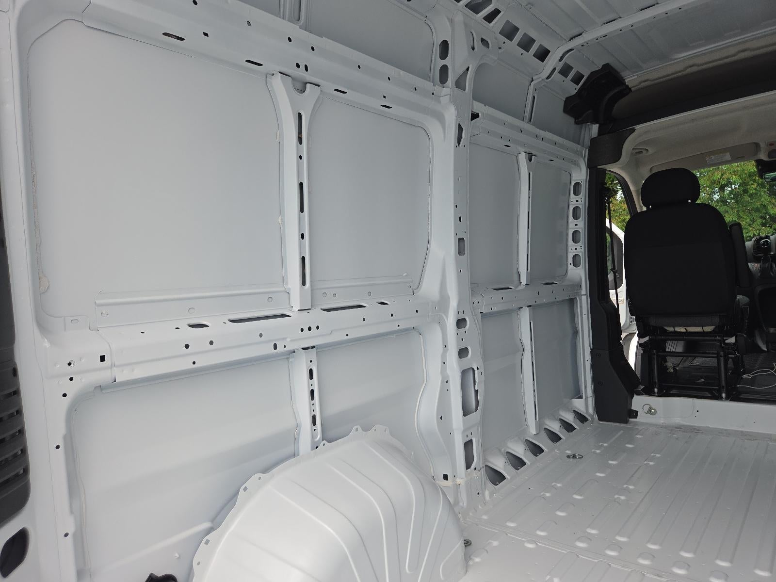 2026 RAM ProMaster Cargo Van Tradesman 1500 High Roof 136" WB w/Pass Seat