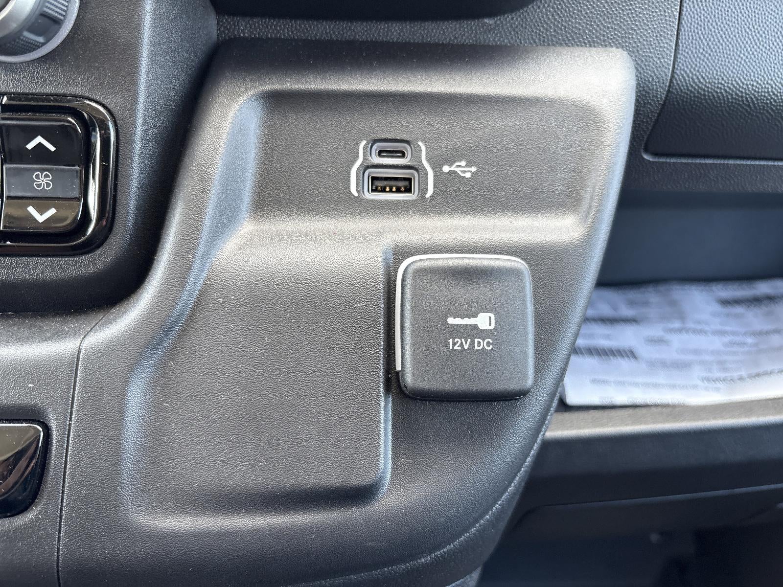 2025 RAM ProMaster Cargo Van Tradesman 2500 High Roof 136" WB w/Pass Seat