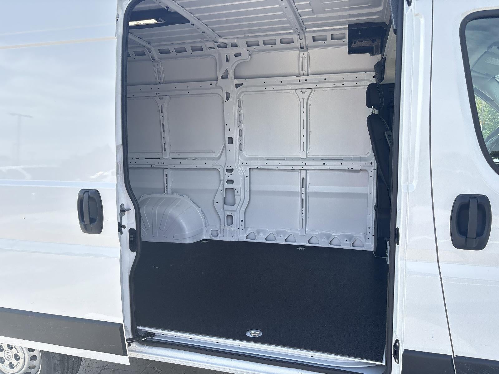 2025 RAM ProMaster Cargo Van Tradesman 2500 High Roof 136" WB w/Pass Seat