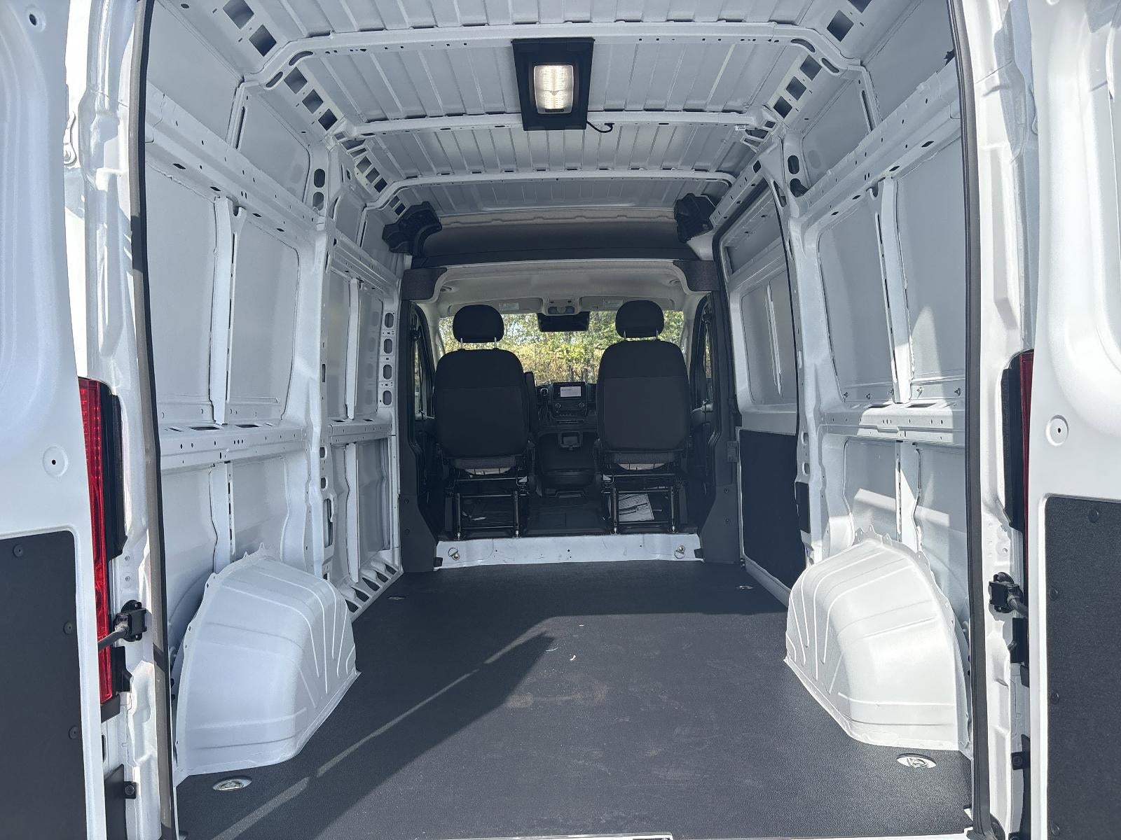 2025 RAM ProMaster Cargo Van Tradesman 2500 High Roof 136" WB w/Pass Seat