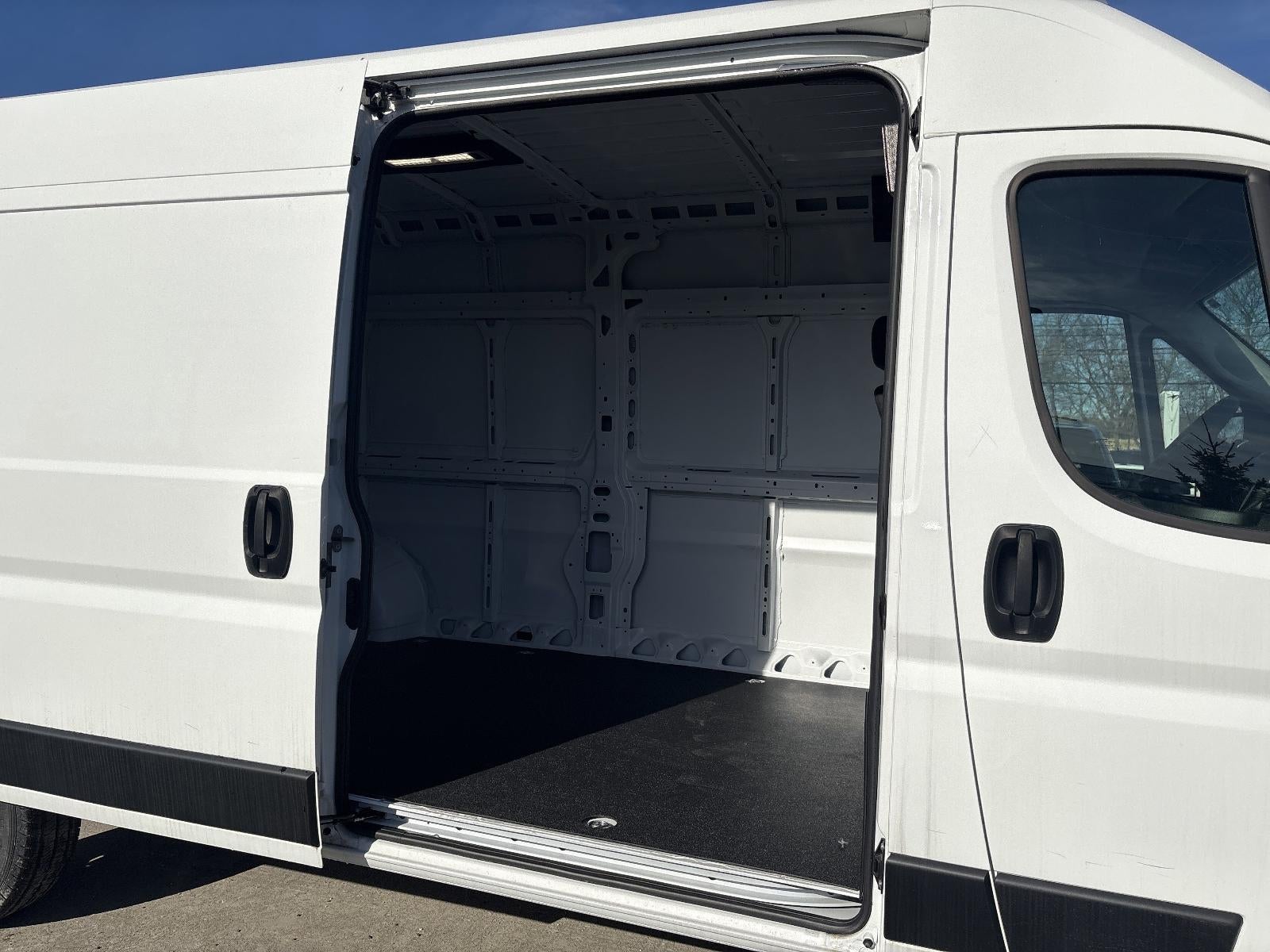 2025 RAM ProMaster Cargo Van SLT 2500 High Roof 159" WB